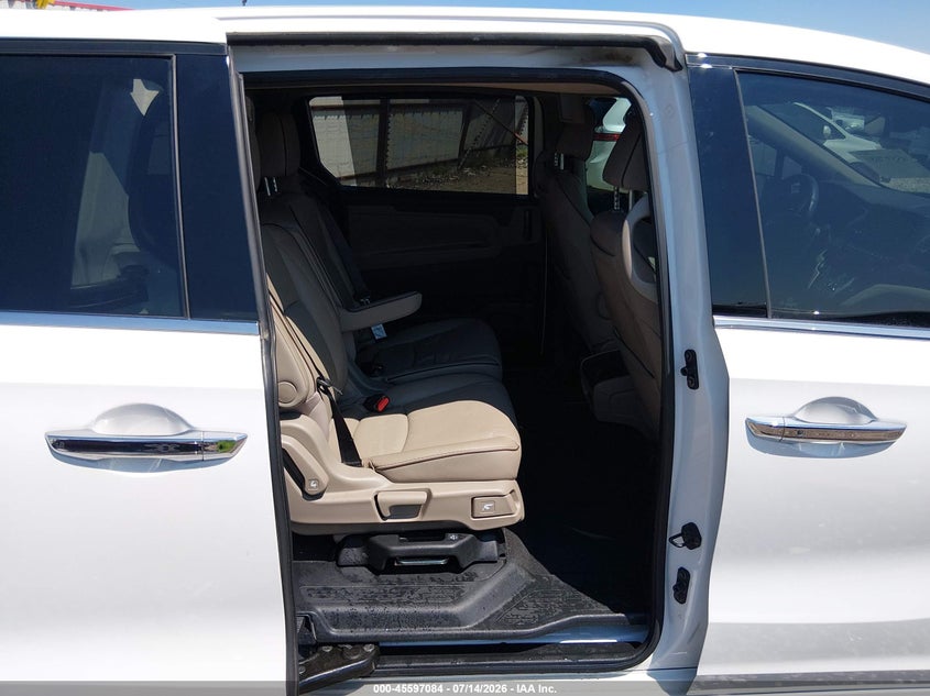 2024 Honda Odyssey Elite at the IAA auction, as purchased (8 of 15)