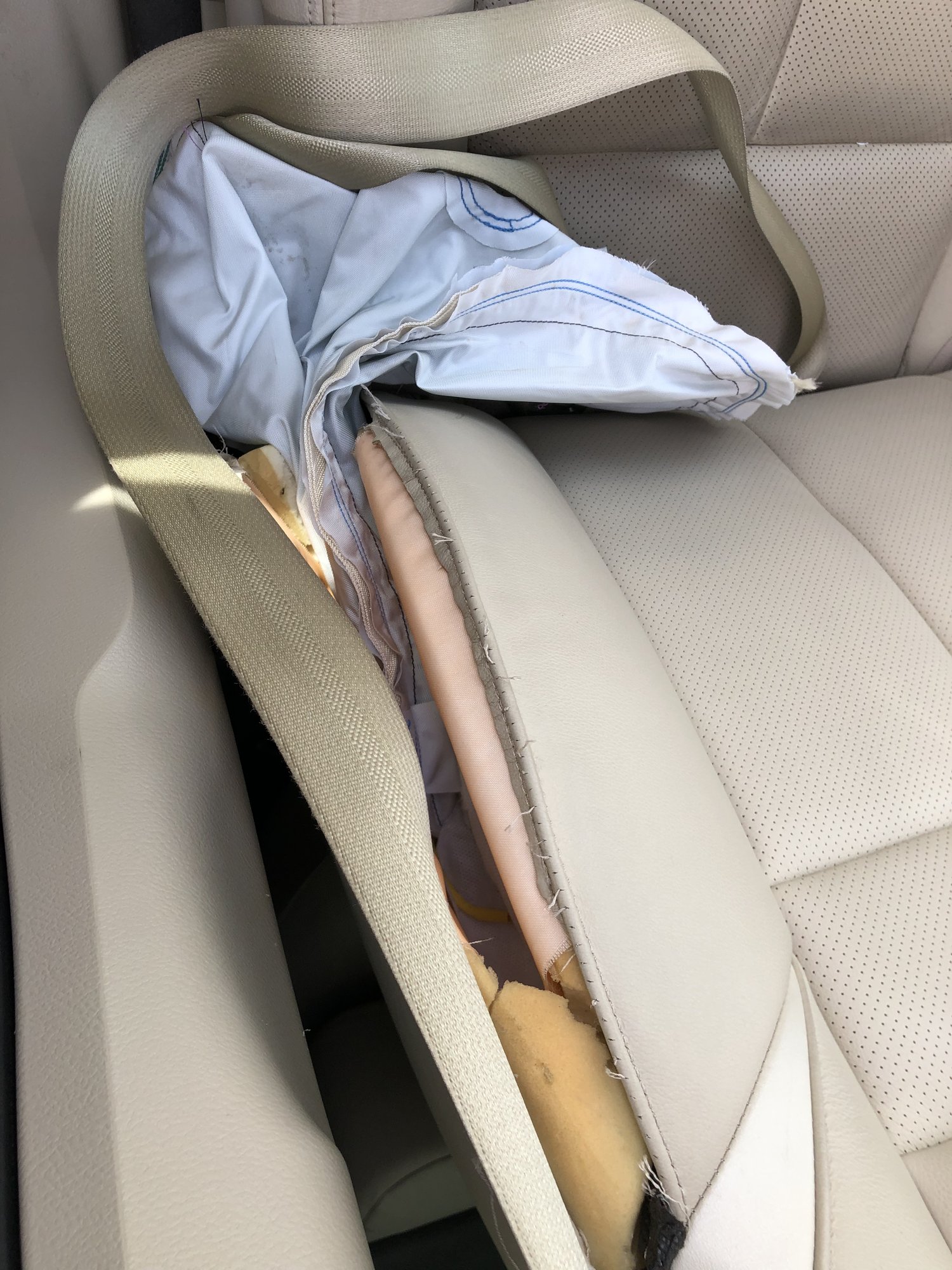 2017 Nissan Murano SL — Before repair, May 21, 2019 — passenger seat side airbag