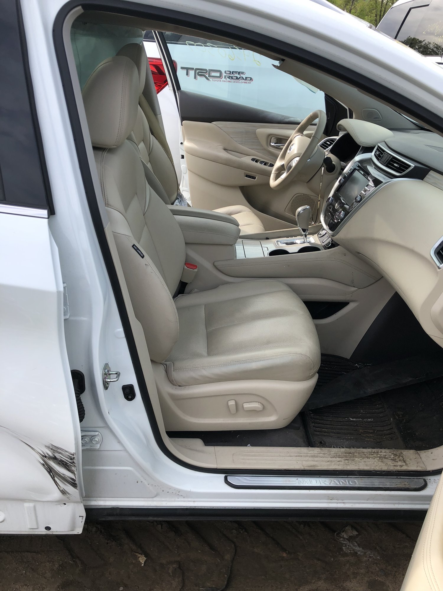 2017 Nissan Murano SL — Before repair, May 21, 2019 — interior